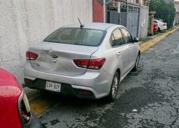 Hallan en Tecámac auto ligado al crimen del músico de Camilo Séptimo