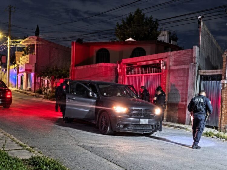 Camioneta baleada en Tultepec, Estado de México.