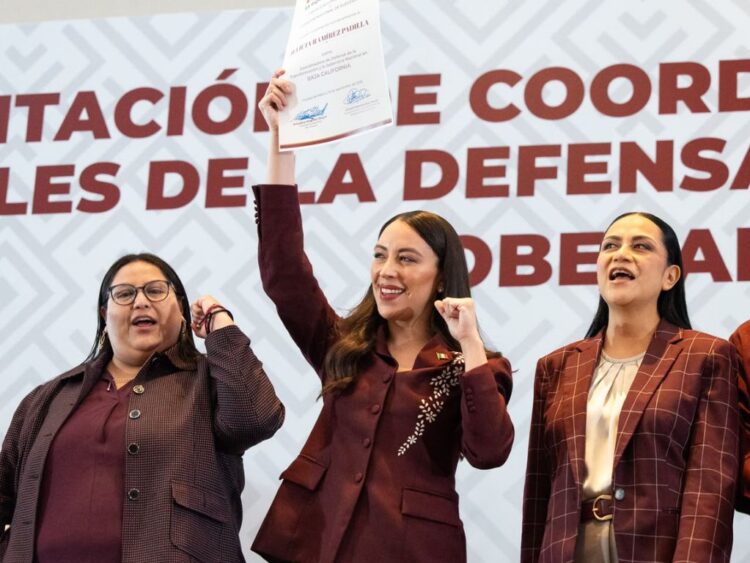 Citlalli Hernández, Julieta Ramírez y Ariadna Montiel. AMEXI Foto Especial