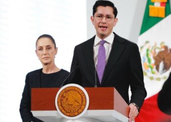 Sheinbaum, a defender ahora al peor canciller que ha tenido México
