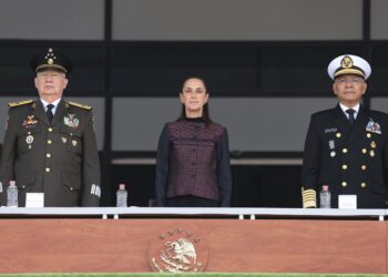 Sheinbaum celebra 50 años del Heroico Colegio Militar