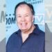 Dennis Haskins en una imagen de su trayectoria como actor, reconocido por interpretar al director Richard Belding.