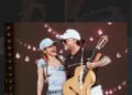 Alejandro Sanz y Shakira interpretan juntos “La Tortura” durante el concierto de la cantante colombiana en Madrid.