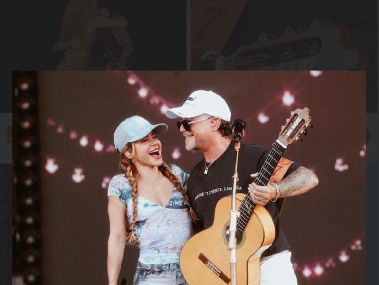 Alejandro Sanz y Shakira interpretan juntos “La Tortura” durante el concierto de la cantante colombiana en Madrid.