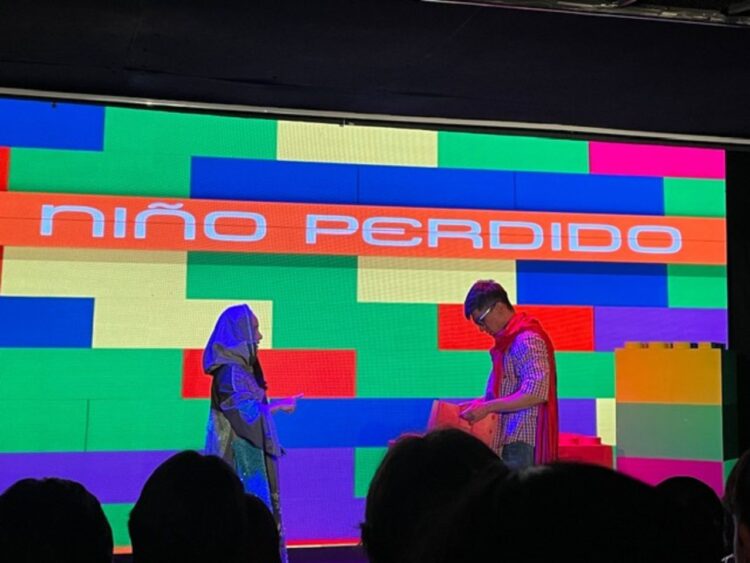 El elenco de “Niño Perdido” durante la presentación de la nueva temporada de la obra teatral en el Nuevo Teatro Versalles.