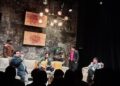Elenco de Entre Nosotros durante la presentación de la obra teatral que aborda el reencuentro de amigos después de 25 años.
