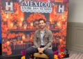 Arap Bethke durante la promoción de “México entre dos mundos”, serie de History Channel sobre las tradiciones del Día de Muertos.