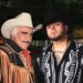 Vicente Fernández y Lenin Ramírez en la promoción de la nueva versión de “Cruz de Olvido”, colaboración que forma parte del álbum Tributo al Rey con Banda (Grandes Duetos) Vol. 2.