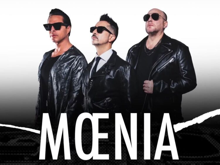 Moenia celebra 30 años de carrera durante un concierto en el Palacio de los Deportes junto a invitados especiales.
