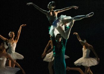 “El lago de los cisnes” llega al Auditorio Nacional con dos funciones, música en vivo y una mirada contemporánea al clásico. | AMEXI/FOTO: IG @cndanzamx