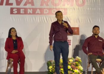 El senador Luis Alfonso Silva Romo se autodestapó para la presidencia municipal de la ciudad de Oaxaca.