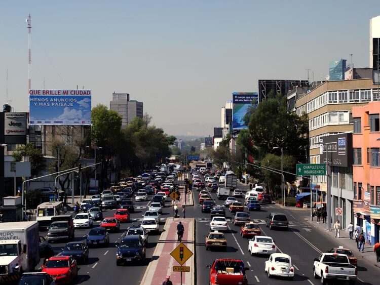 Este lunes 28 de septiembre las restricciones del Hoy No Circula alcanzan a los vehículos con hologramas 1 y 2 que porten engomado amarillo.