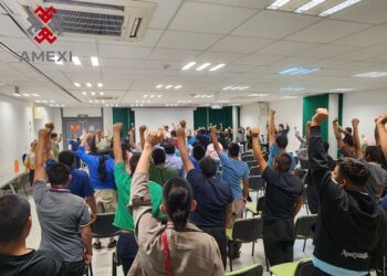 Estudiantes de las normales rurales, organizaciones sociales y sindicatos, participaron en la reunión de la ANP, que los padres de los 43 convocaron este 6 de septiembre, para organizar las movilziaciones a 12 años de los hechos de Iguala