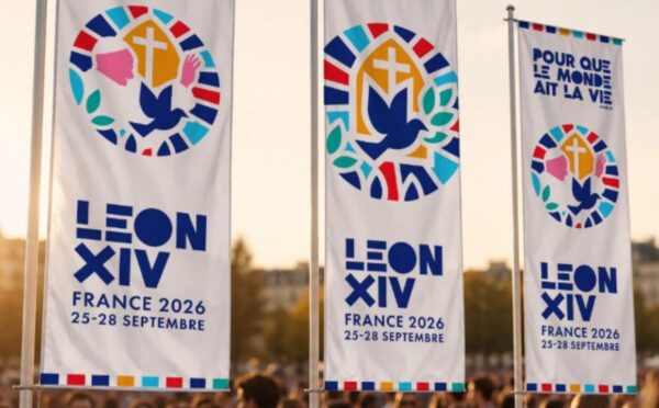 Francia adorna con pendones y carteles las calles, para anunciar la visita del Papa León XIV