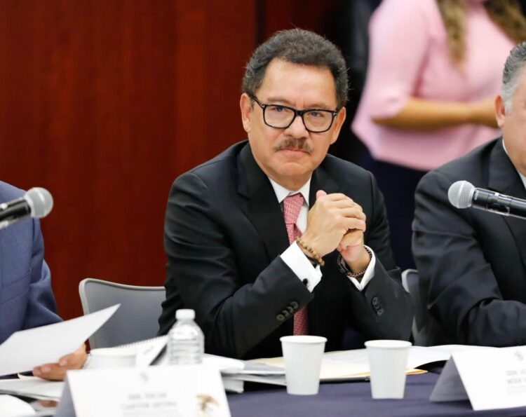Morena prepara relevo de Inzunza en Comisión de Estudios Legislativos del Senado