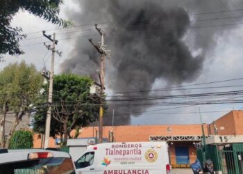 Incendio en empresa de Tlalnepantla. 5 de septiembre de 2026. AMEXI foto RRSS