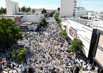 Marcha 'Sinaloa, ponte de pie'. 13 de diciembre de 2026. AMEXI