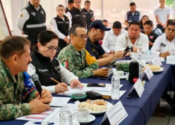 Alerta en costas de Michoacán y Colima por entrada de huracán Polo