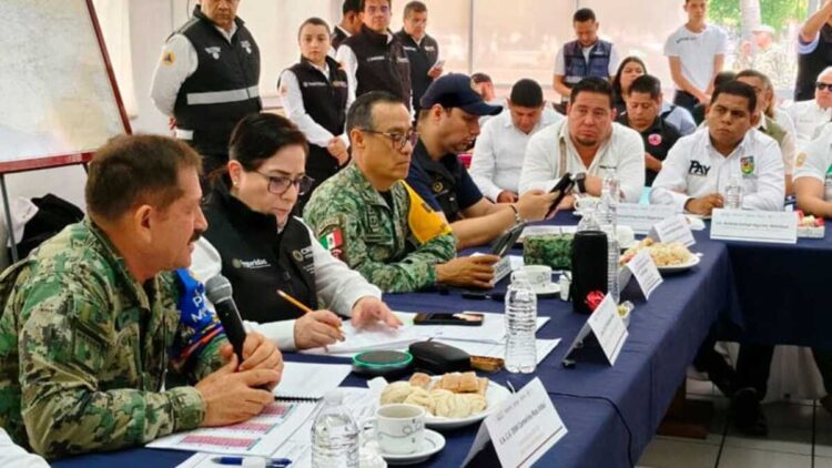 Alerta en costas de Michoacán y Colima por entrada de huracán Polo