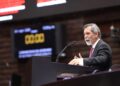 Secretaría de Hacienda descarta preocupación por deuda y prevé mayor crecimiento económico