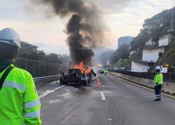 incendio de tráiler