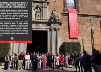 Minuto de silencio en la Universidad de Granada por el asesinato de Claudia Tacoronte, en México.