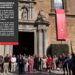 Minuto de silencio en la Universidad de Granada por el asesinato de Claudia Tacoronte, en México.