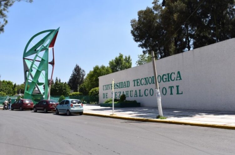 Trabajadores de Universidad Tecnológica de Nezahualcóyotl denuncian presión laboral y despidos