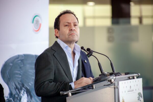 Clemente Castañeda también manifestó su rechazo a la propuesta.