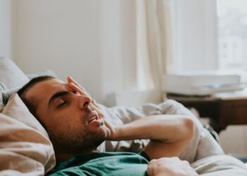 Después de las Fiestas Patrias, conoce qué medidas pueden ayudar a aliviar la cruda y cuáles de los llamados remedios caseros conviene evitar. | AMEXI/FOTO: RRSS