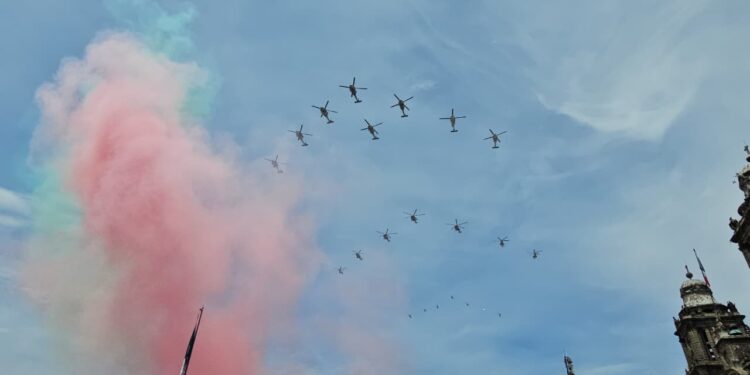 Desfile Cívico-Militar por el 216 aniversario de la Independencia: sobrevuelo histórico y blindados nacionales