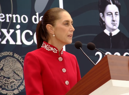 Sheinbaum proclama la soberanía nacional en el Zócalo