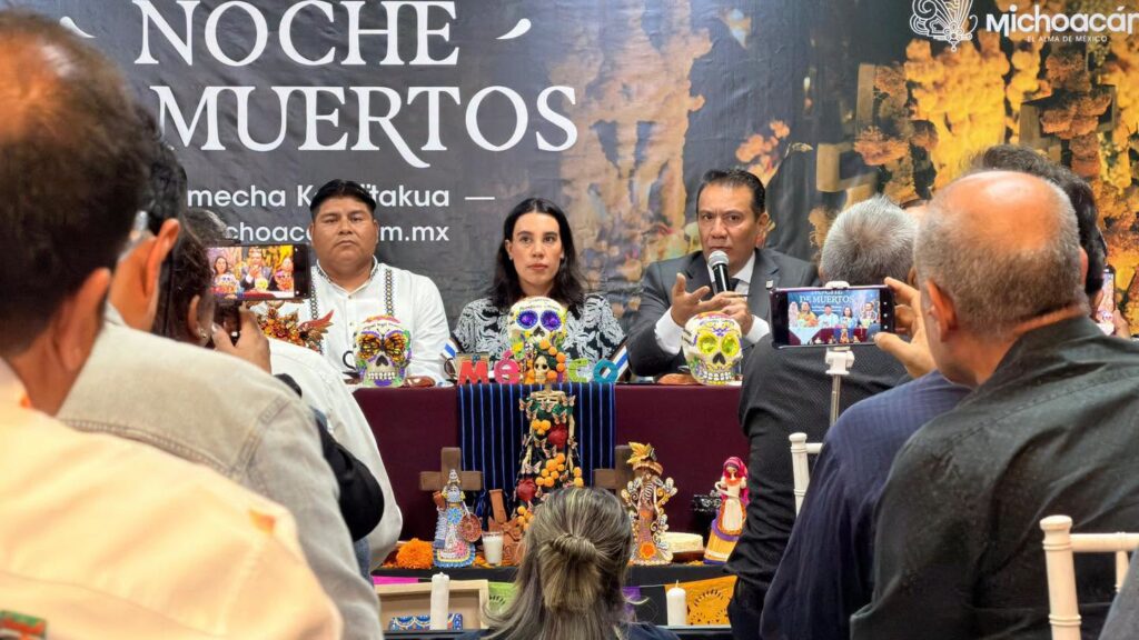 Del 23 de octubre al 2 de noviembre: celebración de Noche de Muertos en Michoacán