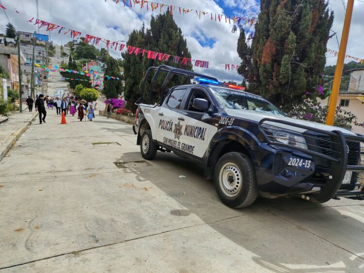 300 policías de Oaxaca reprueban control de confianza