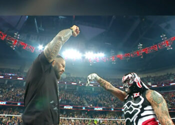 Penta y Roman Reigns