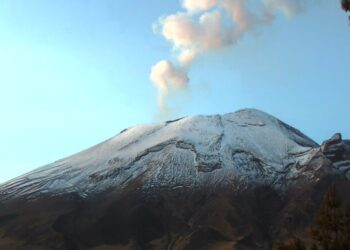 Popocatépetl registra 10 exhalaciones y ligera emisión de ceniza. | AMEXI/FOTO: Cenapred