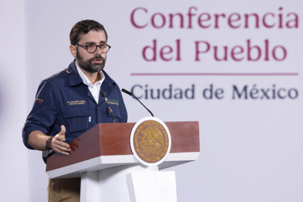 Alejandro Svarch Pérez, destacó el impacto positivo de la infraestructura médica actual, en especial los esfuerzos del Centro Oncológico de la Mujer “La Pastora”