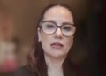 Gabriela Siller explica las perspectivas de crecimiento de la economía mexicana para 2026 durante una videoconferencia de Grupo Financiero BASE.