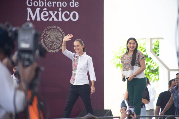 Claudia Sheimbaum en gira de trabajo por Colima.