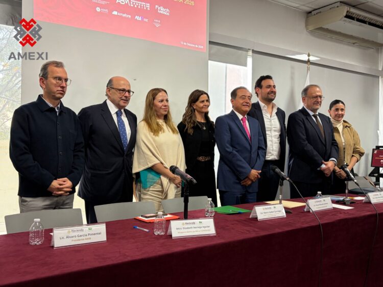 Representantes de CONDUSEF y asociaciones financieras participan en la Semana Nacional de Educación Financiera.
