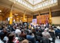 Salomón Jara presenta la cartelera del Día de Muertos en el Palacio Postal