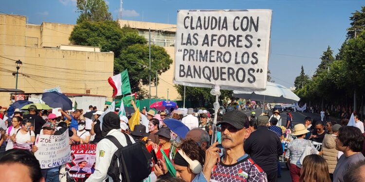 Trabajadores sindicalizados del IMSS regresan a las calles