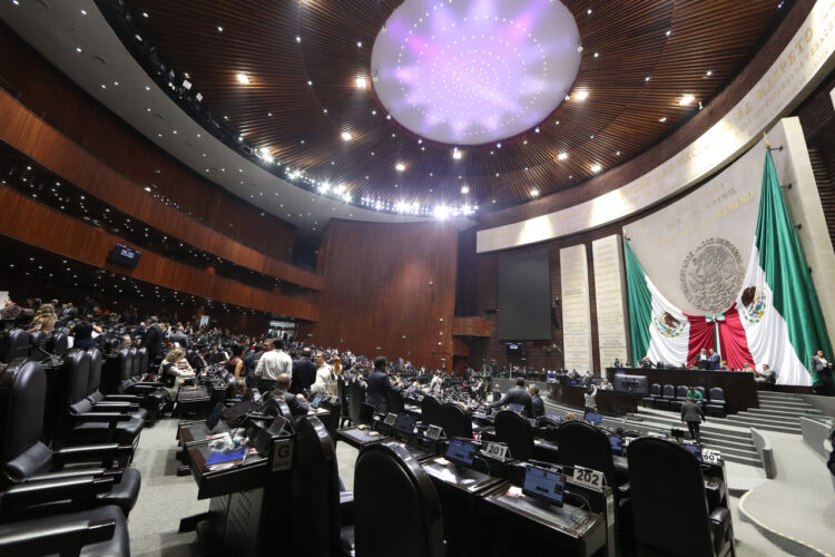 Sesión de la Cámara de Diputados durante la aprobación del dictamen de la Ley de Ingresos 2027.