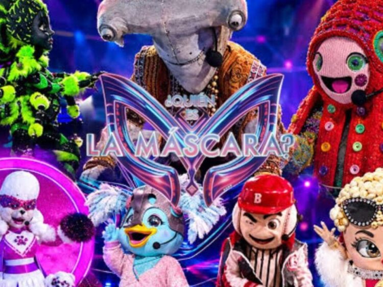 Escenario del programa “¿Quién es la Máscara?”, con iluminación LED, pantallas y personajes enmascarados que protagonizan el espectáculo musical y de misterio de la televisión mexicana.