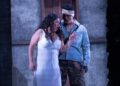Artistas presentan una propuesta escénica durante el 54 Festival Internacional Cervantino en Guanajuato.
