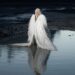 Melanie Santiler abre una nueva etapa musical con “Los Cisnes”, un proyecto que transforma sus raíces cubanas en una propuesta contemporánea y personal.