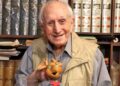 Peppino Mazzullo, actor y doblajista italiano reconocido por dar voz a Topo Gigio, personaje infantil creado por Maria Perego.