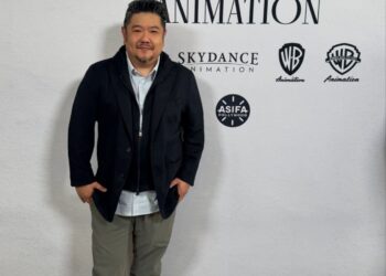 Eric Bauza, actor de doblaje canadiense que interpretó a Bugs Bunny, el Pato Lucas, Porky Pig y Piolín en producciones de Looney Tunes.