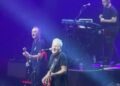 Hombres G interpreta sus éxitos ante sus fans en la Ciudad de México durante el arranque de la gira Los mejores años de nuestra vida.