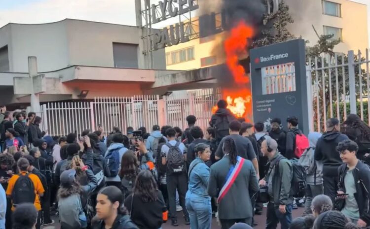 Estudianets quemaron barreras y mobiliario duranre protestas en Francia